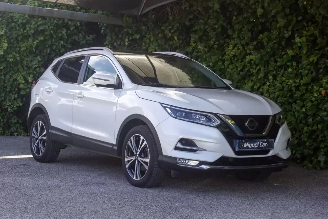 Nissan Qashqai 2019 - 16900 EUR, 84000 km - AUTO.MOTO.pt - 84000km - foto 1 de 18