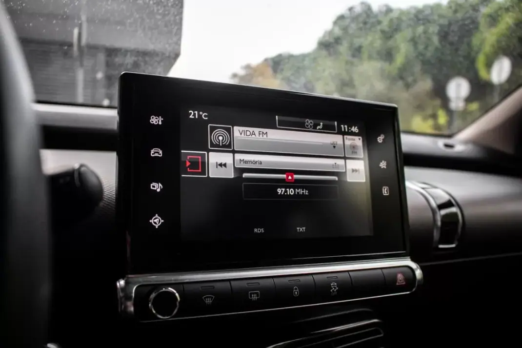 Citroën C4 Cactus 2016 - 10550 EUR, 98640 km - AUTO.MOTO.pt - 98640km - foto 38 de 42