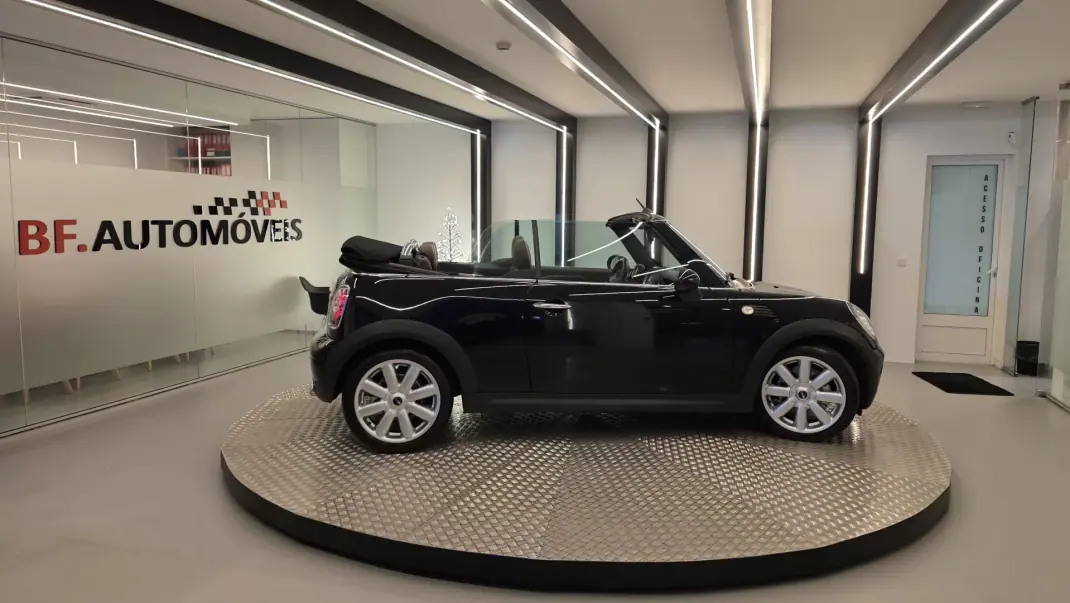 MINI Cooper 2010 - 9900 EUR, 144067 km - AUTO.MOTO.pt - 144067km - foto 8 de 56