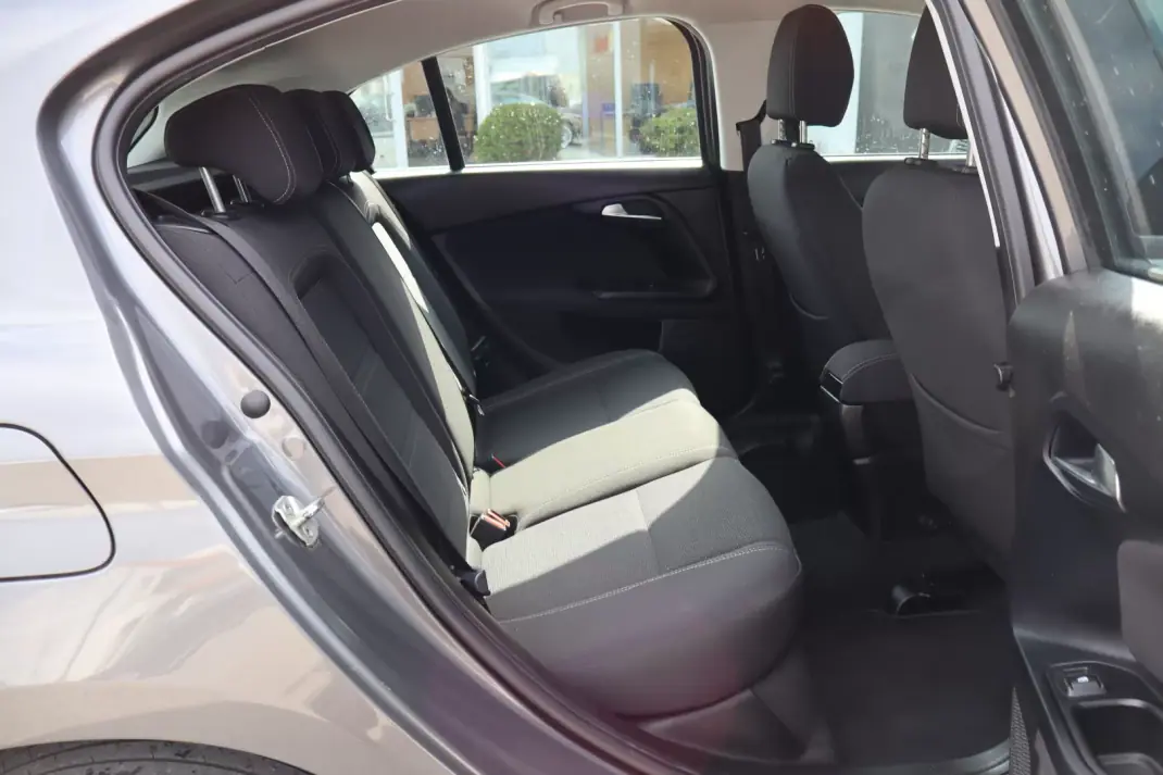 Fiat Tipo 2021 - 11900 EUR, 116480 km - AUTO.MOTO.pt - 116480km - foto 20 de 30