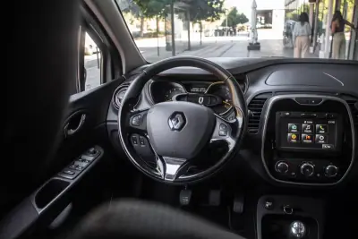 Renault Captur 2014 - 10900 EUR, 135948 km - 135948km - foto 31 de 38