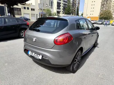 Fiat Bravo 2010 - 5980 EUR, 147000 km - AUTO.MOTO.pt - 147000km - foto 17 de 23
