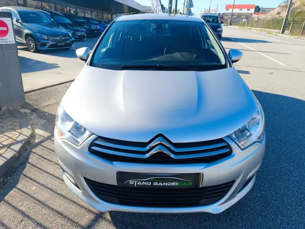 Citroën C4 2015 - 10500 EUR, 53000 km - AUTO.MOTO.pt - 53000km - foto 6 de 37