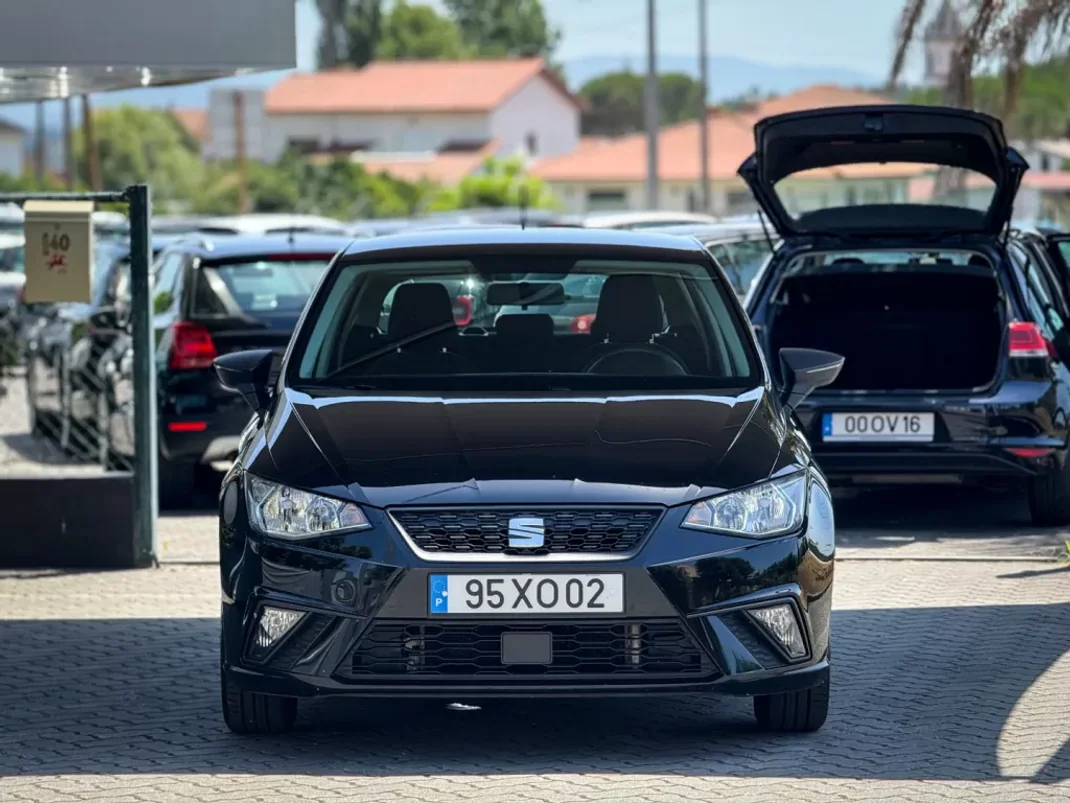 SEAT Ibiza 2019 - 13990 EUR, 132000 km - AUTO.MOTO.pt - 132000km - foto 3 de 12