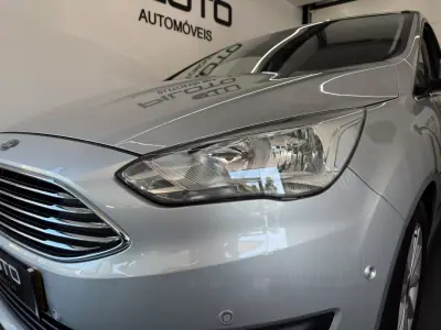 Ford C-Max 2015 - 12990 EUR, 69603 km - AUTO.MOTO.pt - 69603km - foto 2 de 32