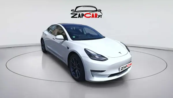 Tesla Model 3 2023 - 36900 EUR, 30450 km - 30450km - foto 6 de 15