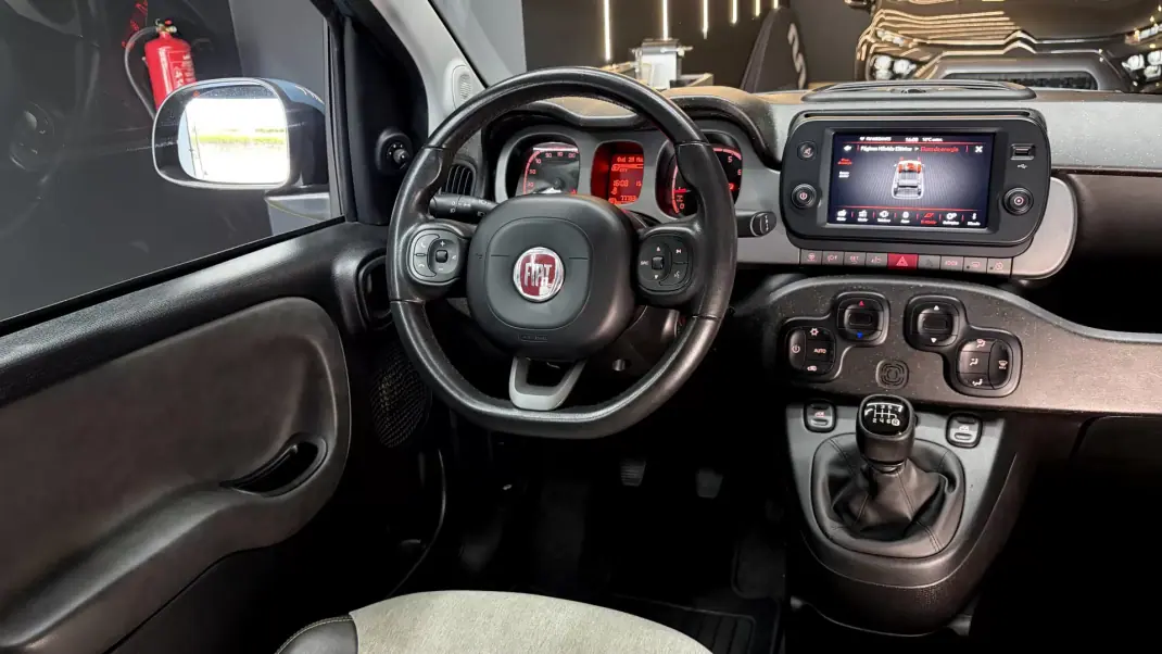 Fiat Panda 2022 - 10570 EUR, 75000 km - AUTO.MOTO.pt - 75000km - foto 17 de 39