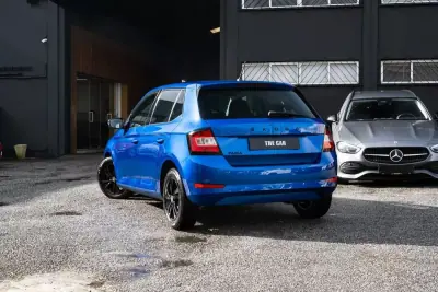 Skoda Fabia 2021 - 10999 EUR, 120000 km - AUTO.MOTO.pt - 120000km - foto 8 de 27