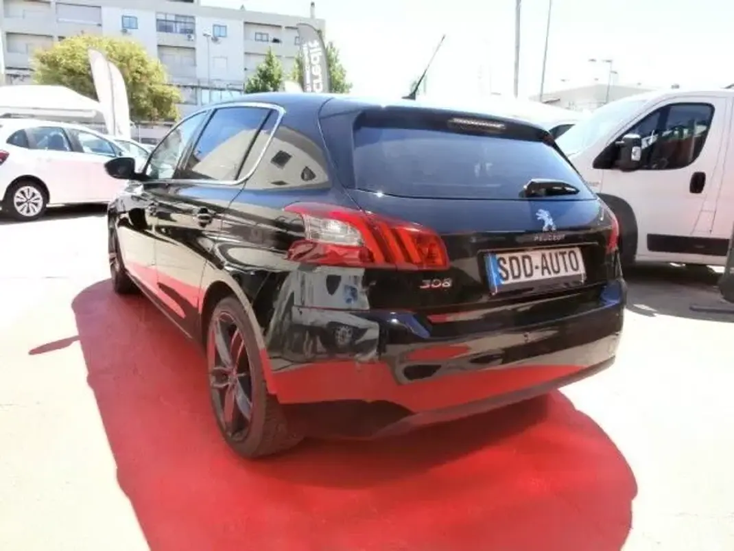 Peugeot 308 2019 - 15250 EUR, 160913 km - AUTO.MOTO.pt - 160913km - foto 4 de 37