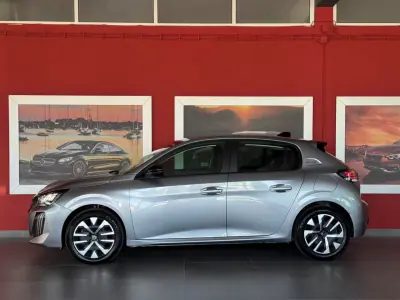 Peugeot 208 2025 - 16500 EUR, 16489 km - 16489km - foto 7 de 21