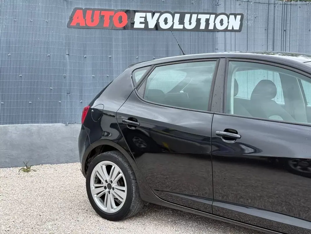 SEAT Ibiza 2008 - 7450 EUR, 190000 km - AUTO.MOTO.pt - 190000km - foto 12 de 13
