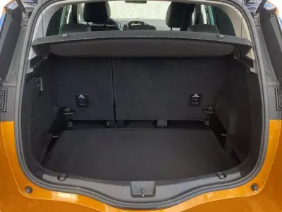 Renault Scénic 2019 - 16900 EUR, 71000 km - AUTO.MOTO.pt - 71000km - foto 19 de 19