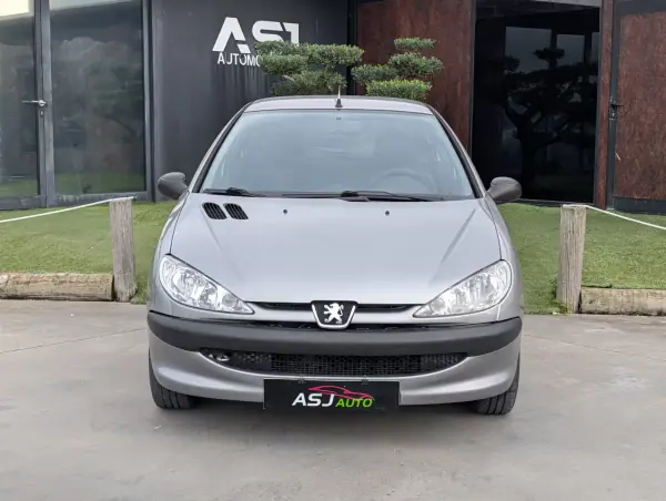 Peugeot 206 Van 1.4 HDi 2005 - 1750 EUR, 393364 km - AUTO.MOTO.pt - 393364km - foto 3 de 16