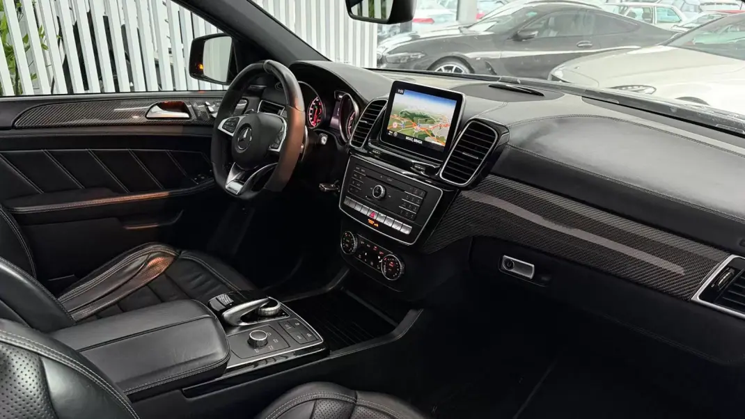 Mercedes-Benz GLE 63 AMG 2015 - 99990 EUR, 149475 km - AUTO.MOTO.pt - 149475km - foto 41 de 42