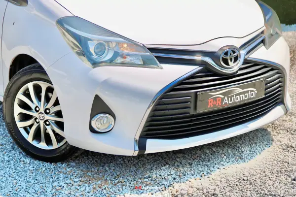 Toyota Yaris 2016 - 8750 EUR, 266000 km - AUTO.MOTO.pt - 266000km - foto 27 de 27