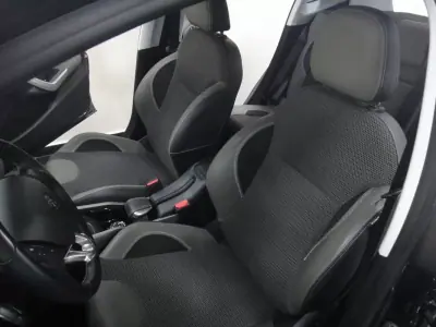 Peugeot 2008 2018 - 10250 EUR, 109000 km - AUTO.MOTO.pt - 109000km - foto 10 de 21
