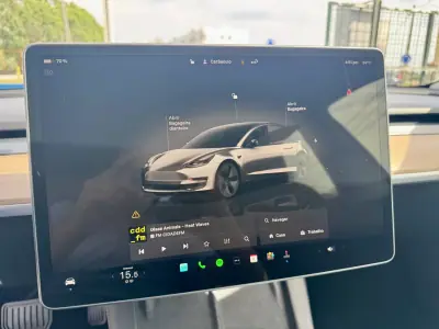 Tesla Model 3 2022 - 28690 EUR, 82305 km - AUTO.MOTO.pt - 82305km - foto 13 de 31