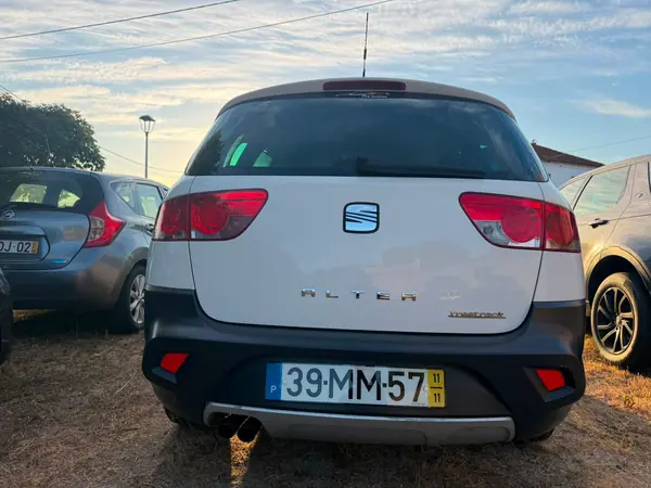 SEAT Altea 2011 - 4900 EUR, 234300 km - AUTO.MOTO.pt - 234300km - foto 4 de 9