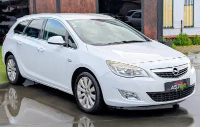 Opel Astra Sports Tourer 2012 - 3900 EUR, 274564 km - AUTO.MOTO.pt - 274564km - foto 5 de 19