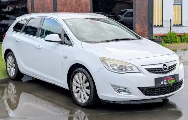 Opel Astra Sports Tourer 2012 - 3900 EUR, 274564 km - AUTO.MOTO.pt - 274564km - foto 5 de 19