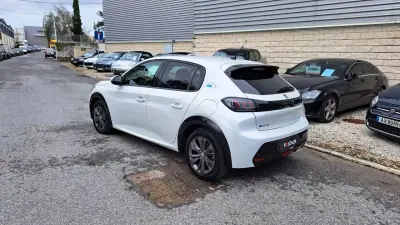 Peugeot e-208 2021 - 16480 EUR, 40817 km - AUTO.MOTO.pt - 40817km - foto 5 de 56