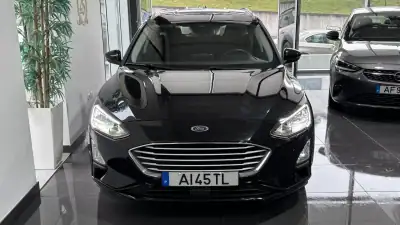 Ford Focus SW 2021 - 12999 EUR, 160121 km - AUTO.MOTO.pt - 160121km - foto 2 de 31