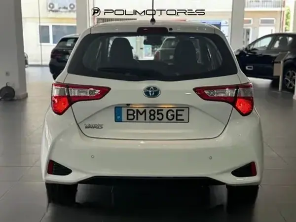 Toyota Yaris 2018 - 14750 EUR, 84619 km - AUTO.MOTO.pt - 84619km - foto 6 de 17