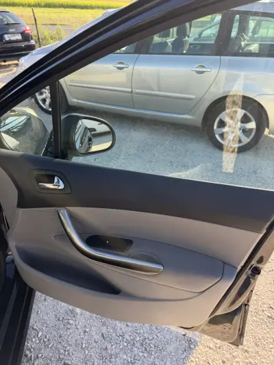 Peugeot 308 SW 2012 - 6250 EUR, 249814 km - AUTO.MOTO.pt - 249814km - foto 17 de 18