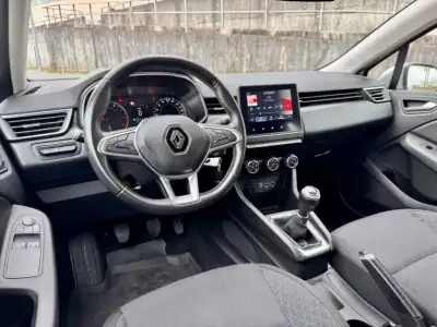 Renault Clio 2019 - 13500 EUR, 80000 km - AUTO.MOTO.pt - 80000km - foto 12 de 22