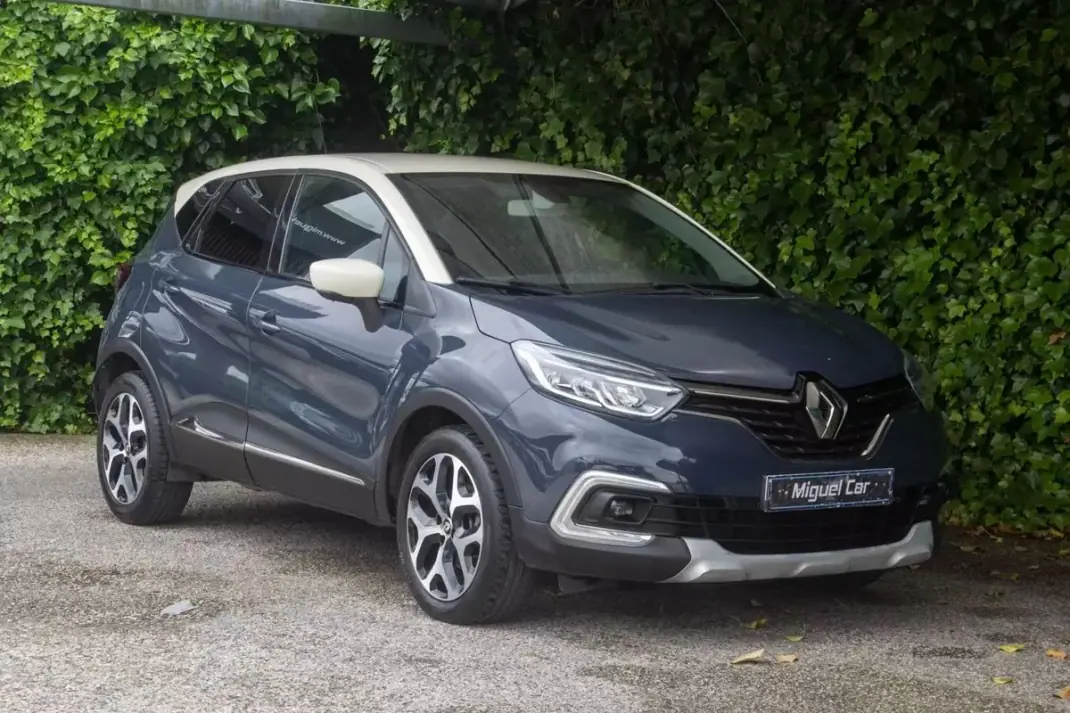 Renault Captur 2018 - 13900 EUR, 147700 km - AUTO.MOTO.pt - 147700km - foto 1 de 16