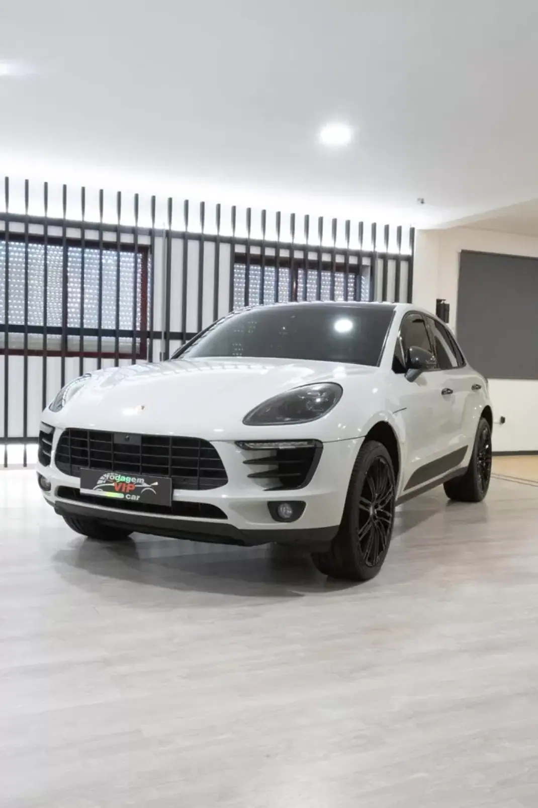 Porsche Cayenne 2015 - 40000 EUR, 200000 km - 200000km - foto 7 de 8