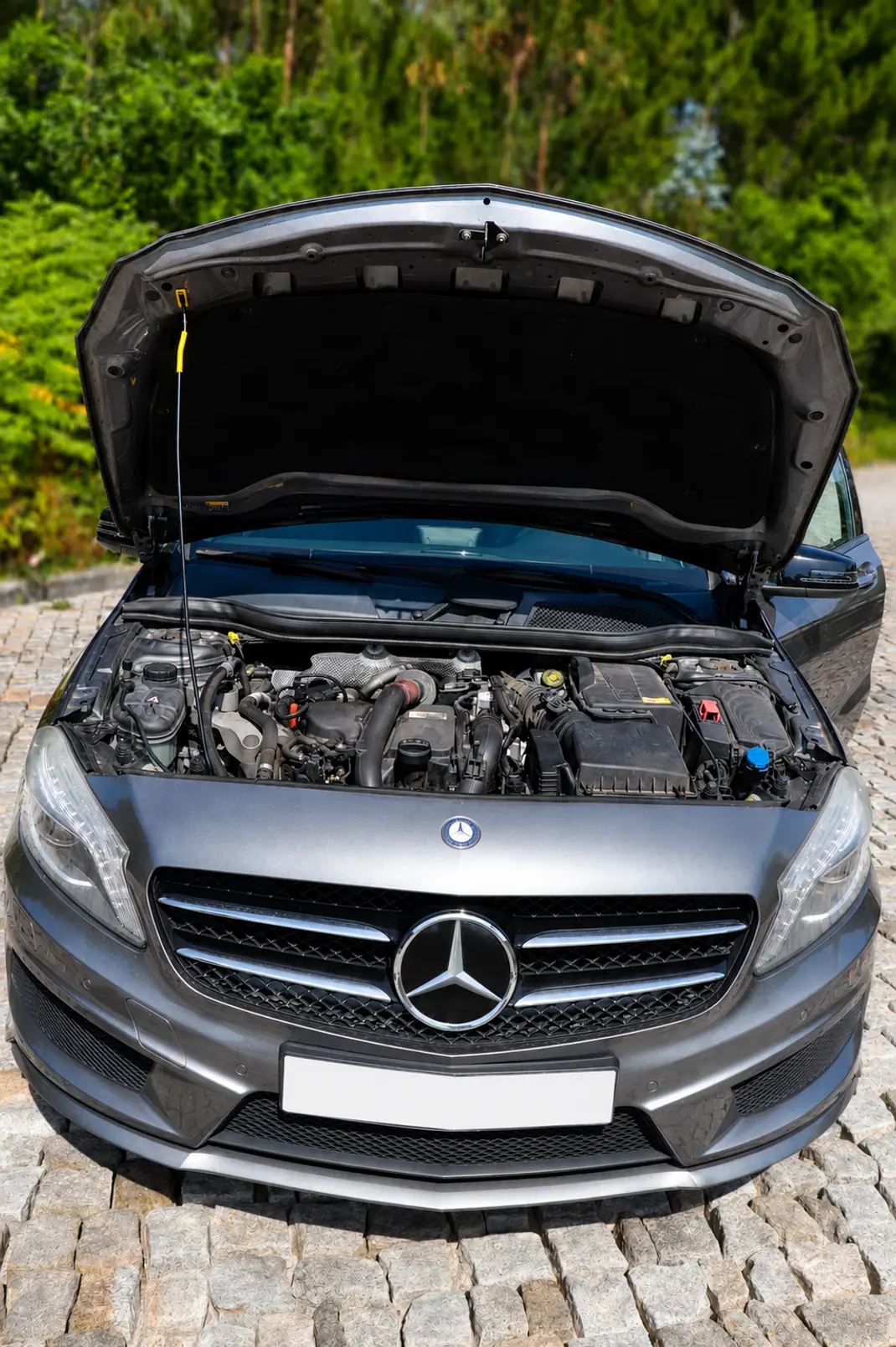 Mercedes-Benz A 180 2014 - 14990 EUR, 173538 km - AUTO.MOTO.pt - 173538km - foto 4 de 13