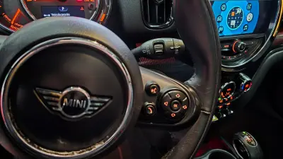 MINI Countryman 2018 - 21550 EUR, 127363 km - AUTO.MOTO.pt - 127363km - foto 27 de 71