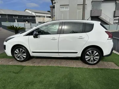 Peugeot 3008 2014 - 8900 EUR, 220000 km - AUTO.MOTO.pt - 220000km - foto 18 de 62