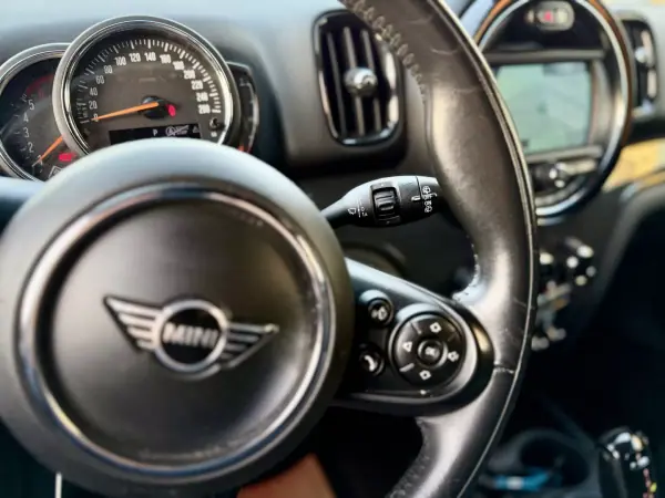 MINI Countryman 2019 - 24450 EUR, 79000 km - AUTO.MOTO.pt - 79000km - foto 21 de 31