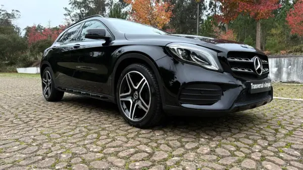 Mercedes-Benz GLA 180 2020 - 25750 EUR, 160000 km - AUTO.MOTO.pt - 160000km - foto 22 de 23