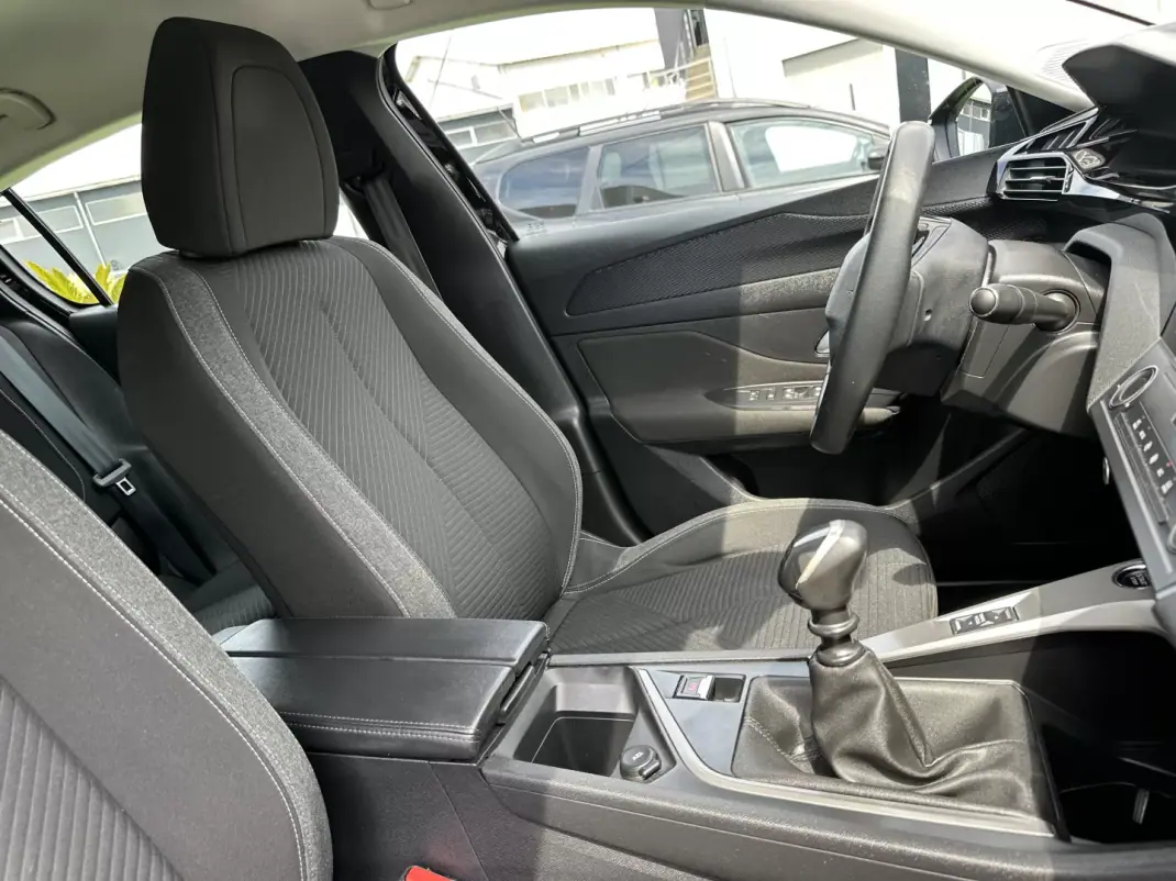 Peugeot 308 2022 - 15500 EUR, 170000 km - 170000km - foto 56 de 60