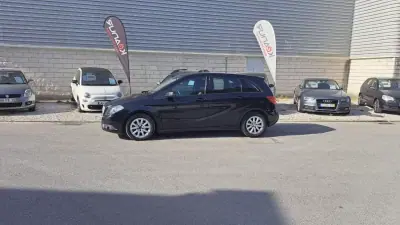Mercedes-Benz B 180 2014 - 13890 EUR, 141469 km - AUTO.MOTO.pt - 141469km - foto 21 de 43