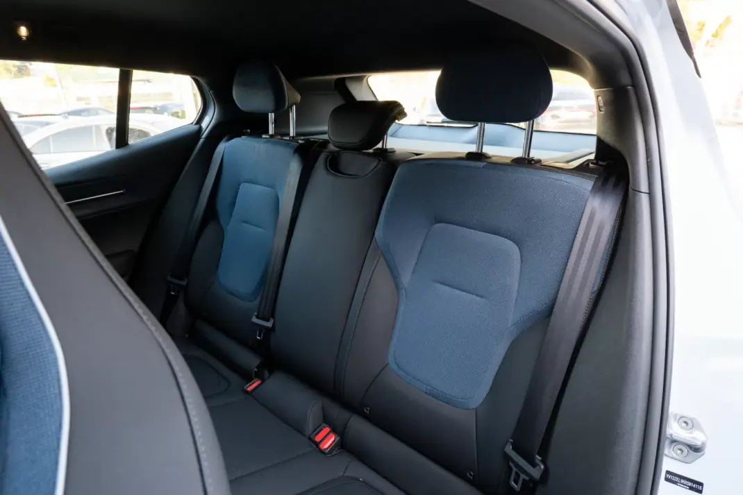 Volvo EX 30 2024 - 31900 EUR, 28000 km - AUTO.MOTO.pt - 28000km - foto 14 de 26