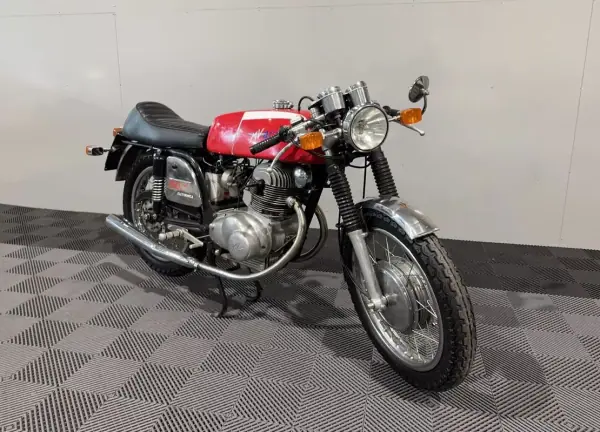 MV Agusta 1978 - 12900 EUR, 3500 km - AUTO.MOTO.pt - 3500km - foto 12 de 16