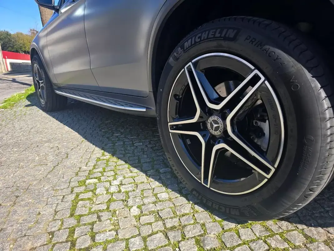 Mercedes-Benz GLC 300 2021 - 45980 EUR, 138000 km - AUTO.MOTO.pt - 138000km - foto 20 de 60