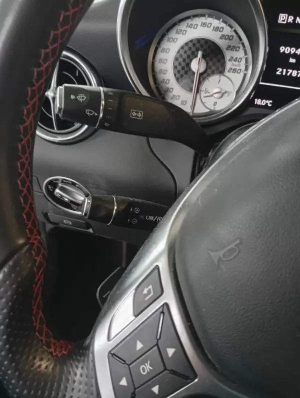 Mercedes-Benz SLK 200 2015 - 31500 EUR, 21787 km - AUTO.MOTO.pt - 21787km - foto 20 de 28