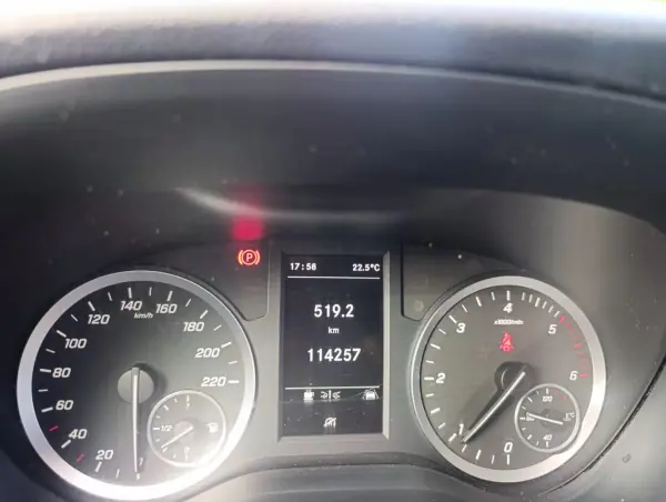 Mercedes-Benz 2020 - 20350 EUR, 114000 km - AUTO.MOTO.pt - 114000km - foto 12 de 15