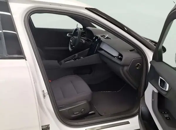 Polestar 2 2024 - 37900 EUR, 24000 km - AUTO.MOTO.pt - 24000km - foto 13 de 17