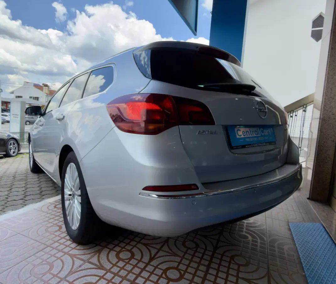 Opel Astra Sports Tourer 2015 - 8950 EUR, 159000 km - AUTO.MOTO.pt - 159000km - foto 8 de 26