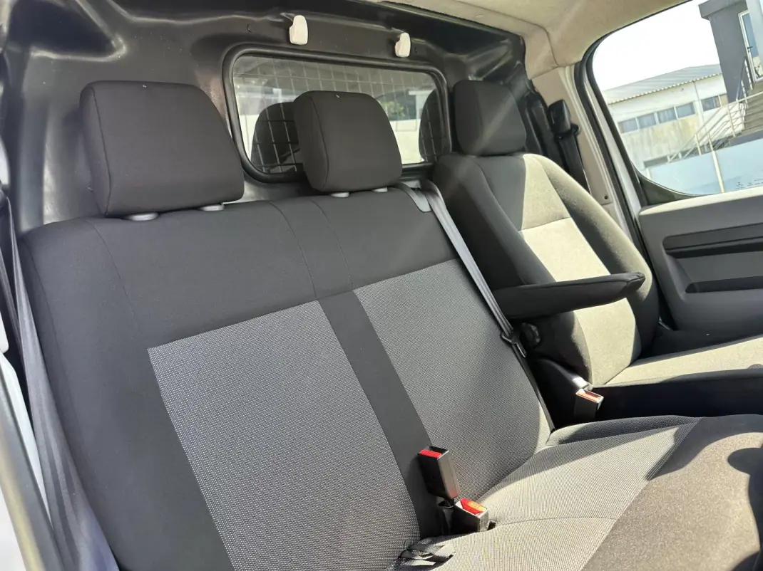 Peugeot Expert 2018 - 14900 EUR, 170000 km - 170000km - foto 42 de 45