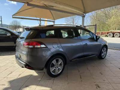 Renault Clio Sport Tourer 2014 - 8950 EUR, 143153 km - AUTO.MOTO.pt - 143153km - foto 9 de 30
