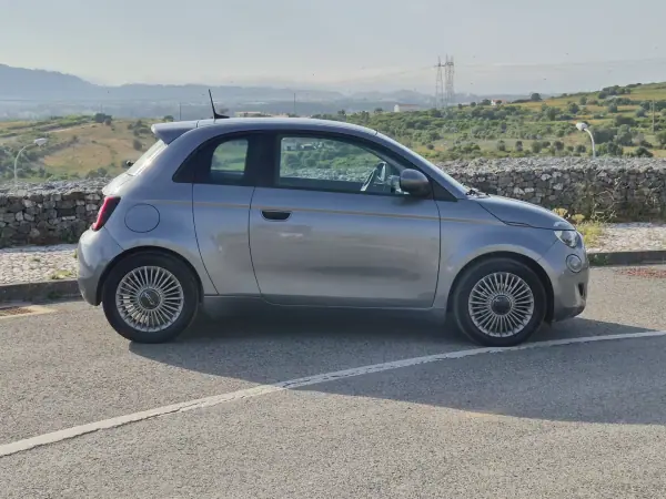 Fiat 500 3 + 1 2021 - 16550 EUR, 57176 km - AUTO.MOTO.pt - 57176km - foto 27 de 30