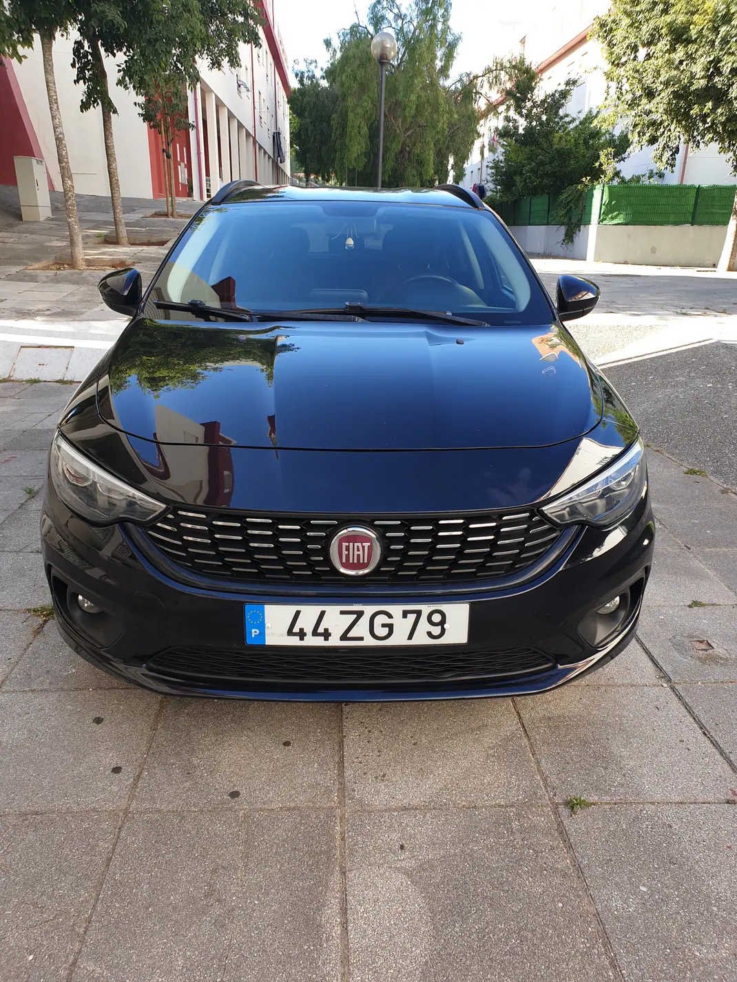 Fiat Tipo Station Wagon 2019 - 6750 EUR, 260000 km - AUTO.MOTO.pt - 260000km - foto 4 de 5