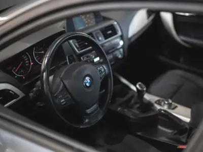 BMW 116 2015 - 11990 EUR, 205736 km - AUTO.MOTO.pt - 205736km - foto 13 de 19